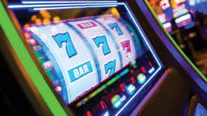 Adult Bangladesh player using jlbet mobile app responsibly at night
